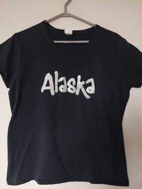 Gildan Women's Size XL "Alaska"  glittery silver graphic t-shirt